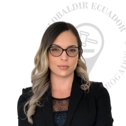 Karla Puerta | Адвокат в en Quito